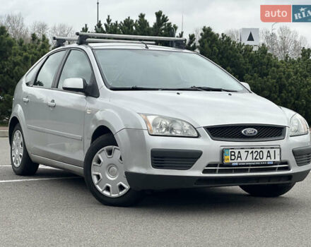 Серый Форд Фокус, объемом двигателя 1.6 л и пробегом 251 тыс. км за 4500 $, фото 1 на Automoto.ua