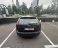 Серый Форд Фокус, объемом двигателя 1.6 л и пробегом 300 тыс. км за 2200 $, фото 1 на Automoto.ua