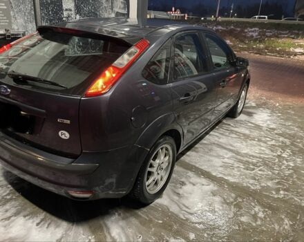 Серый Форд Фокус, объемом двигателя 1.8 л и пробегом 300 тыс. км за 1850 $, фото 4 на Automoto.ua