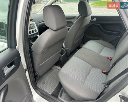 Серый Форд Фокус, объемом двигателя 1.6 л и пробегом 251 тыс. км за 4500 $, фото 18 на Automoto.ua