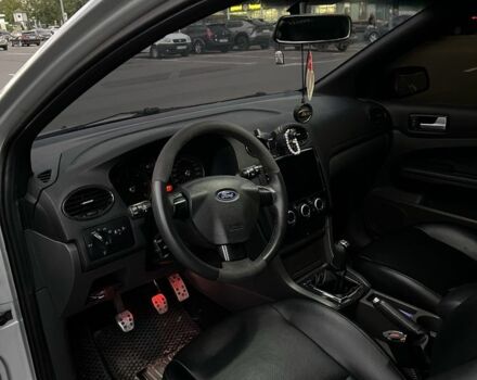 Серый Форд Фокус, объемом двигателя 1.6 л и пробегом 340 тыс. км за 4350 $, фото 2 на Automoto.ua