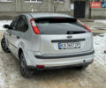 Серый Форд Фокус, объемом двигателя 1.6 л и пробегом 320 тыс. км за 3750 $, фото 3 на Automoto.ua