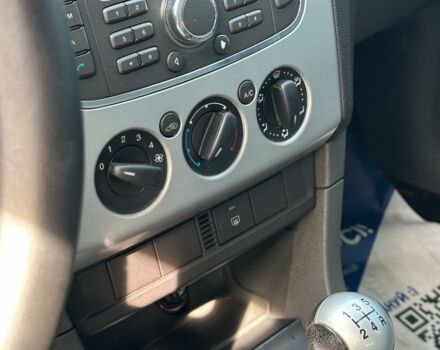 Серый Форд Фокус, объемом двигателя 1.6 л и пробегом 239 тыс. км за 5600 $, фото 15 на Automoto.ua