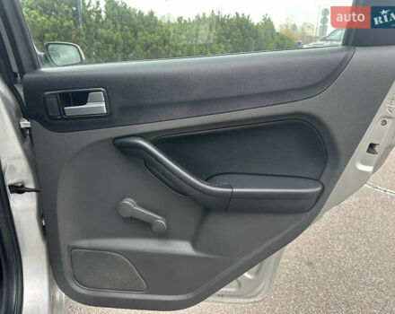 Серый Форд Фокус, объемом двигателя 1.6 л и пробегом 251 тыс. км за 4500 $, фото 21 на Automoto.ua