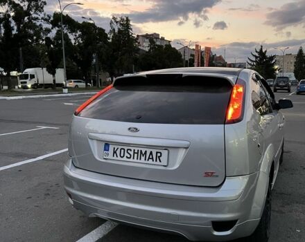 Серый Форд Фокус, объемом двигателя 1.6 л и пробегом 340 тыс. км за 4350 $, фото 1 на Automoto.ua