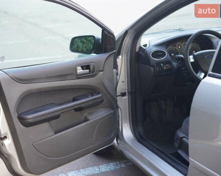 Форд Фокус 2007 в Киеве на Automoto.ua Серый Форд Фокус, объемом двигателя 1.6 л и пробегом 248 тыс. км за 4500 $, фото 9 на Automoto.ua
