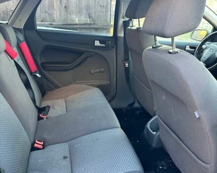 Сірий Форд Фокус, об'ємом двигуна 1.6 л та пробігом 360 тис. км за 3900 $, фото 14 на Automoto.ua