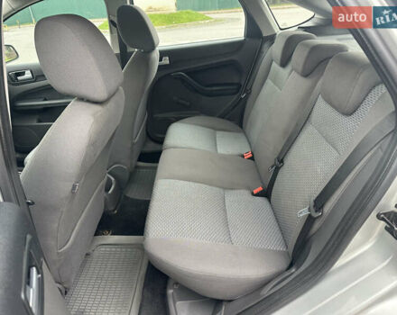 Серый Форд Фокус, объемом двигателя 1.6 л и пробегом 251 тыс. км за 4500 $, фото 19 на Automoto.ua