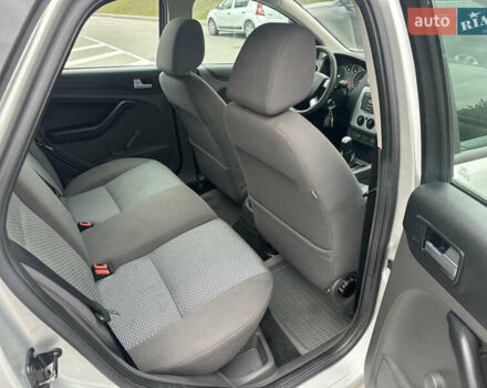 Серый Форд Фокус, объемом двигателя 1.6 л и пробегом 251 тыс. км за 4500 $, фото 22 на Automoto.ua