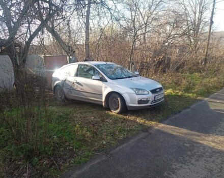 Серый Форд Фокус, объемом двигателя 1.6 л и пробегом 437 тыс. км за 1182 $, фото 5 на Automoto.ua