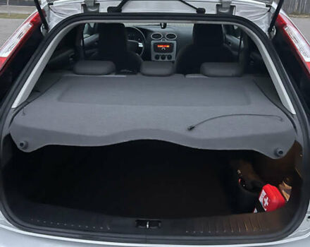 Сірий Форд Фокус, об'ємом двигуна 1.6 л та пробігом 199 тис. км за 4500 $, фото 14 на Automoto.ua