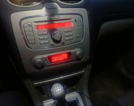 Серый Форд Фокус, объемом двигателя 1.6 л и пробегом 297 тыс. км за 4800 $, фото 1 на Automoto.ua