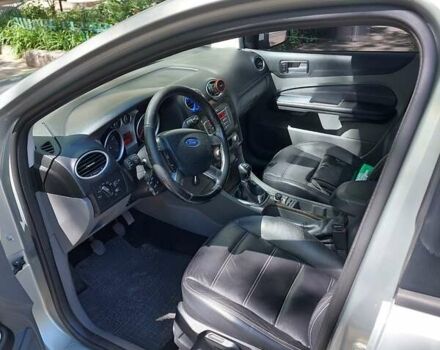 Серый Форд Фокус, объемом двигателя 1.8 л и пробегом 185 тыс. км за 4999 $, фото 5 на Automoto.ua