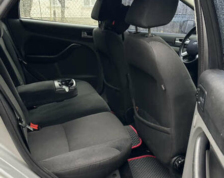 Серый Форд Фокус, объемом двигателя 1.6 л и пробегом 240 тыс. км за 5000 $, фото 31 на Automoto.ua