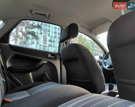 Форд Фокус 2008 в Киеве на Automoto.ua Серый Форд Фокус, объемом двигателя 1.6 л и пробегом 188 тыс. км за 5490 $, фото 60 на Automoto.ua