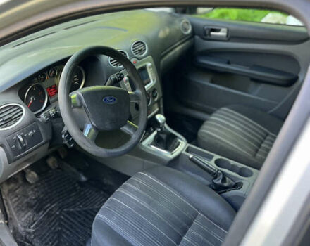 Серый Форд Фокус, объемом двигателя 1.8 л и пробегом 367 тыс. км за 4650 $, фото 10 на Automoto.ua