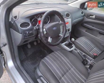 Сірий Форд Фокус, об'ємом двигуна 1.6 л та пробігом 332 тис. км за 5000 $, фото 8 на Automoto.ua