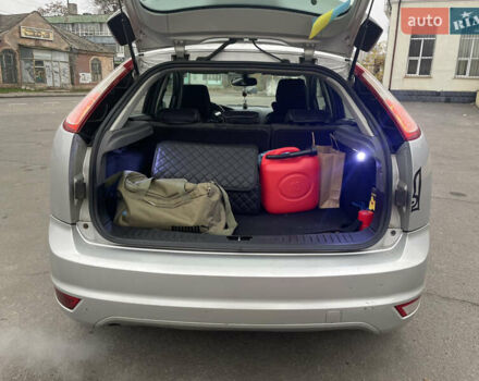 Сірий Форд Фокус, об'ємом двигуна 1.6 л та пробігом 372 тис. км за 5100 $, фото 1 на Automoto.ua