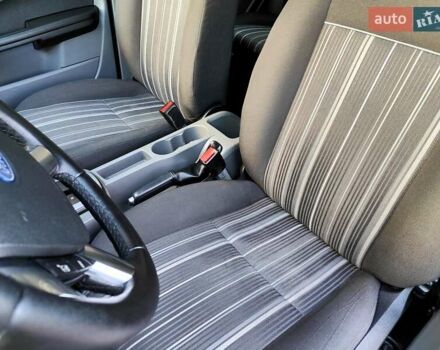 Форд Фокус 2008 в Киеве на Automoto.ua Серый Форд Фокус, объемом двигателя 1.6 л и пробегом 188 тыс. км за 5490 $, фото 36 на Automoto.ua