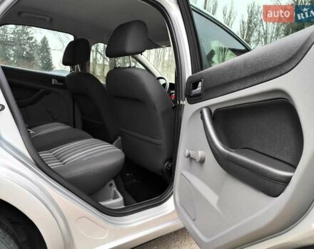 Серый Форд Фокус, объемом двигателя 1.6 л и пробегом 188 тыс. км за 4990 $, фото 54 на Automoto.ua