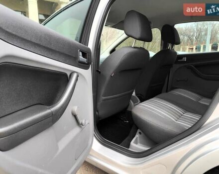 Серый Форд Фокус, объемом двигателя 1.6 л и пробегом 188 тыс. км за 4990 $, фото 40 на Automoto.ua