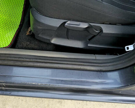 Форд Фокус 2008 у Києві на Automoto.ua Сірий Форд Фокус, об'ємом двигуна 1.6 л та пробігом 255 тис. км за 4900 $, фото 17 на Automoto.ua