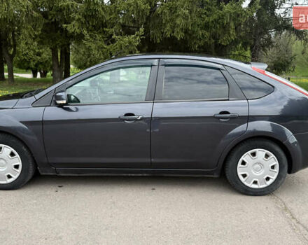 Серый Форд Фокус, объемом двигателя 1.6 л и пробегом 172 тыс. км за 5400 $, фото 5 на Automoto.ua