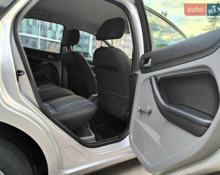 Форд Фокус 2008 в Киеве на Automoto.ua Серый Форд Фокус, объемом двигателя 1.6 л и пробегом 188 тыс. км за 5490 $, фото 56 на Automoto.ua