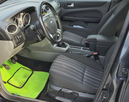 Форд Фокус 2008 у Києві на Automoto.ua Сірий Форд Фокус, об'ємом двигуна 1.6 л та пробігом 255 тис. км за 4900 $, фото 16 на Automoto.ua