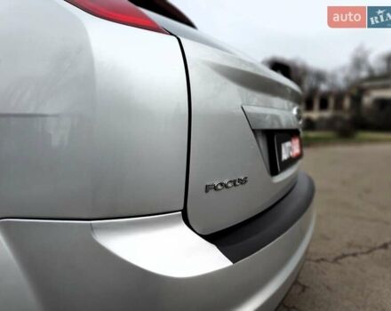 Серый Форд Фокус, объемом двигателя 1.6 л и пробегом 188 тыс. км за 4990 $, фото 14 на Automoto.ua