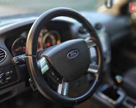 Серый Форд Фокус, объемом двигателя 1.6 л и пробегом 260 тыс. км за 5200 $, фото 8 на Automoto.ua