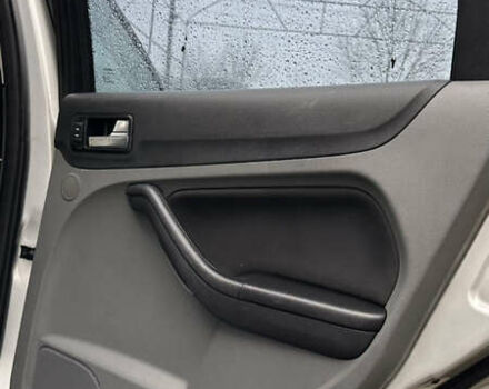 Серый Форд Фокус, объемом двигателя 1.6 л и пробегом 240 тыс. км за 5000 $, фото 32 на Automoto.ua