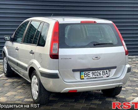 Серый Форд Фокус, объемом двигателя 1.4 л и пробегом 133 тыс. км за 3700 $, фото 3 на Automoto.ua