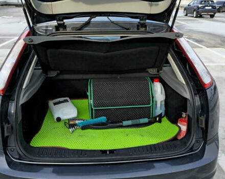 Форд Фокус 2008 у Києві на Automoto.ua Сірий Форд Фокус, об'ємом двигуна 1.6 л та пробігом 255 тис. км за 4900 $, фото 11 на Automoto.ua