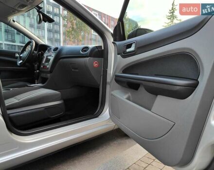 Форд Фокус 2008 в Киеве на Automoto.ua Серый Форд Фокус, объемом двигателя 1.6 л и пробегом 188 тыс. км за 5490 $, фото 48 на Automoto.ua