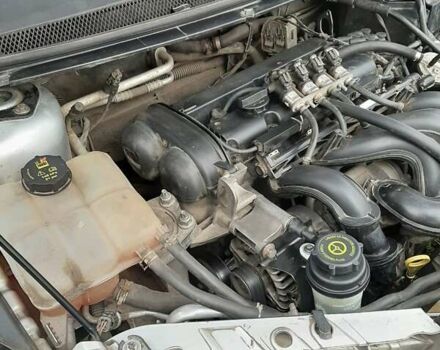 Серый Форд Фокус, объемом двигателя 1.6 л и пробегом 220 тыс. км за 4400 $, фото 24 на Automoto.ua