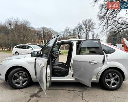 Серый Форд Фокус, объемом двигателя 1.6 л и пробегом 188 тыс. км за 4990 $, фото 7 на Automoto.ua