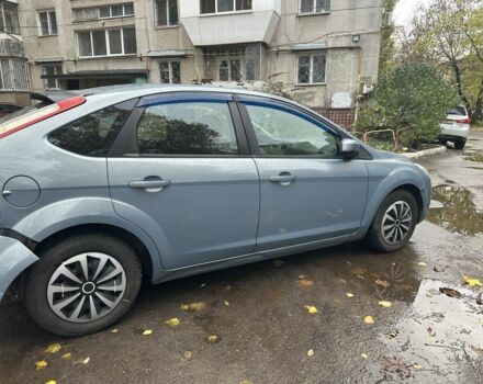 Серый Форд Фокус, объемом двигателя 1.6 л и пробегом 250 тыс. км за 3700 $, фото 4 на Automoto.ua