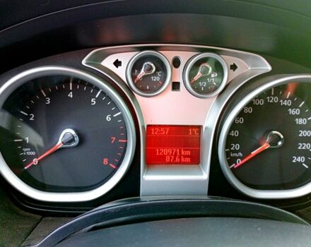 Серый Форд Фокус, объемом двигателя 1.6 л и пробегом 120 тыс. км за 5300 $, фото 9 на Automoto.ua