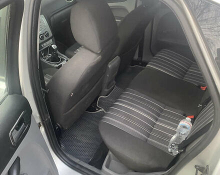 Серый Форд Фокус, объемом двигателя 1.6 л и пробегом 260 тыс. км за 4200 $, фото 39 на Automoto.ua