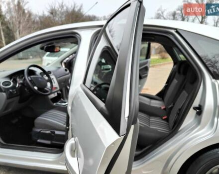 Серый Форд Фокус, объемом двигателя 1.6 л и пробегом 188 тыс. км за 4990 $, фото 10 на Automoto.ua