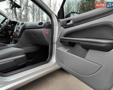 Серый Форд Фокус, объемом двигателя 1.6 л и пробегом 188 тыс. км за 4990 $, фото 46 на Automoto.ua