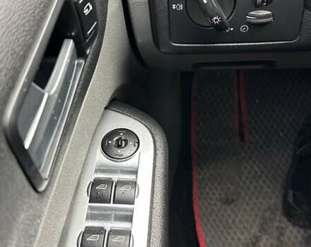 Серый Форд Фокус, объемом двигателя 1.6 л и пробегом 240 тыс. км за 5000 $, фото 25 на Automoto.ua