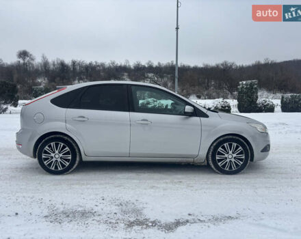 Сірий Форд Фокус, об'ємом двигуна 1.6 л та пробігом 211 тис. км за 4699 $, фото 5 на Automoto.ua