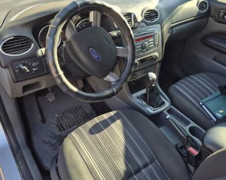 Серый Форд Фокус, объемом двигателя 1.6 л и пробегом 236 тыс. км за 3499 $, фото 7 на Automoto.ua