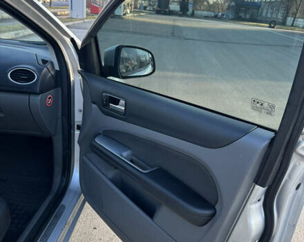 Сірий Форд Фокус, об'ємом двигуна 1.56 л та пробігом 330 тис. км за 3700 $, фото 9 на Automoto.ua