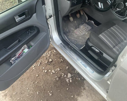 Серый Форд Фокус, объемом двигателя 1.6 л и пробегом 260 тыс. км за 4200 $, фото 30 на Automoto.ua