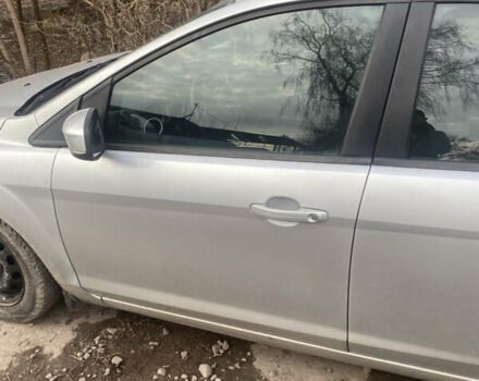 Серый Форд Фокус, объемом двигателя 1.6 л и пробегом 260 тыс. км за 4200 $, фото 17 на Automoto.ua