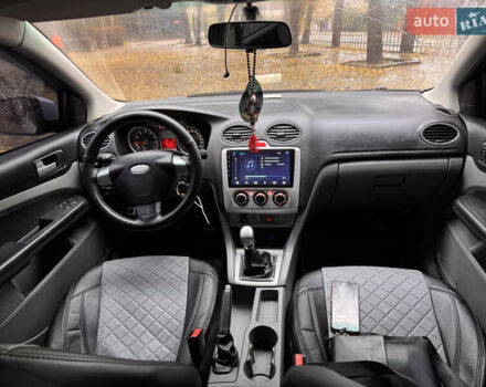 Серый Форд Фокус, объемом двигателя 1.6 л и пробегом 307 тыс. км за 4350 $, фото 17 на Automoto.ua