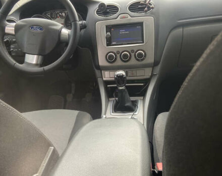 Серый Форд Фокус, объемом двигателя 1.6 л и пробегом 260 тыс. км за 5400 $, фото 11 на Automoto.ua